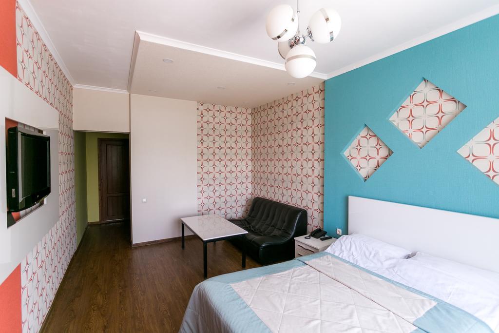 Delphin Guest House Bishkek Exterior foto