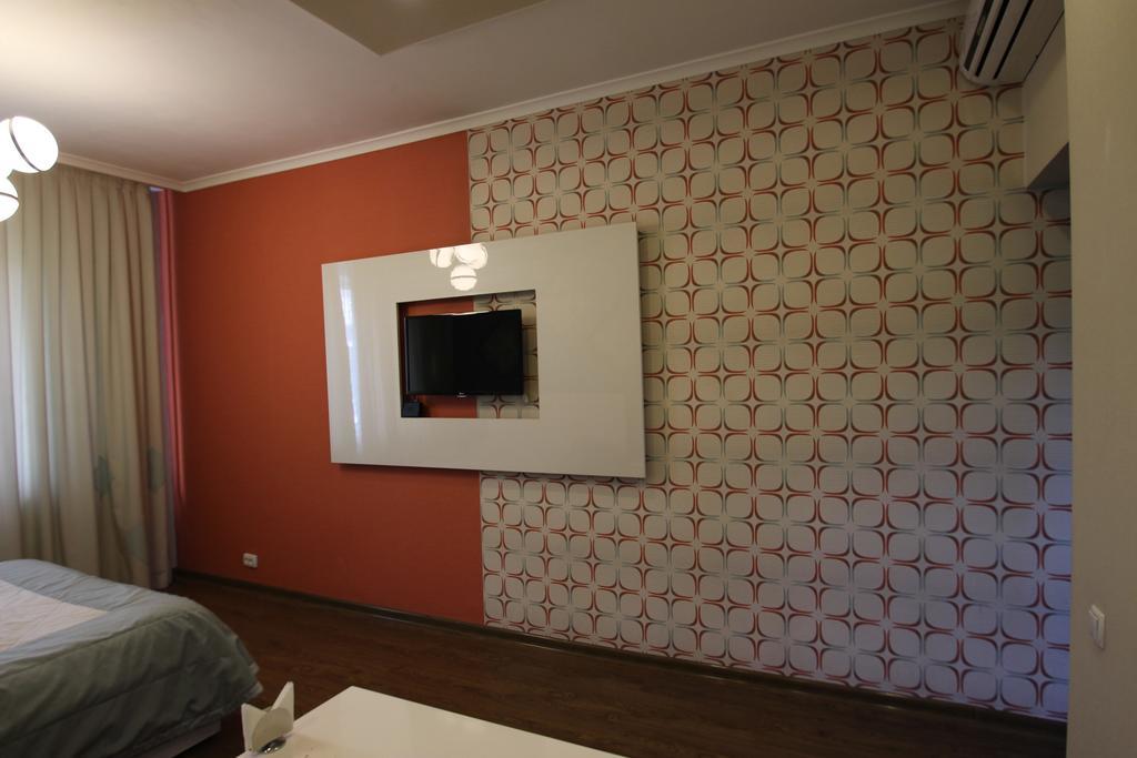 Delphin Guest House Bishkek Exterior foto